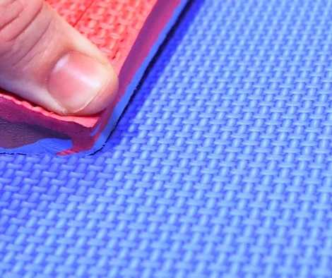 20mm 1m x 1m Red/Blue Jigsaw Mat Standard Grip 120kg/cbm density